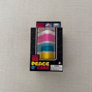 Needoh Peace O Cake